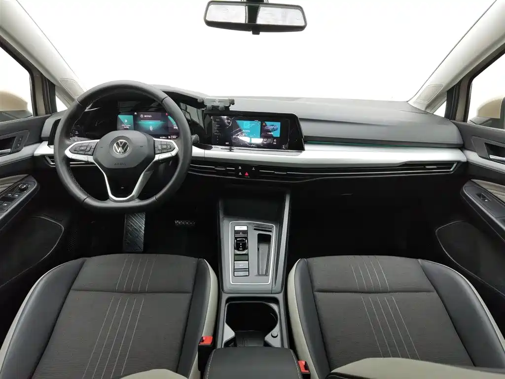 Volkswagen Golf 2021 280TSI DSG 30