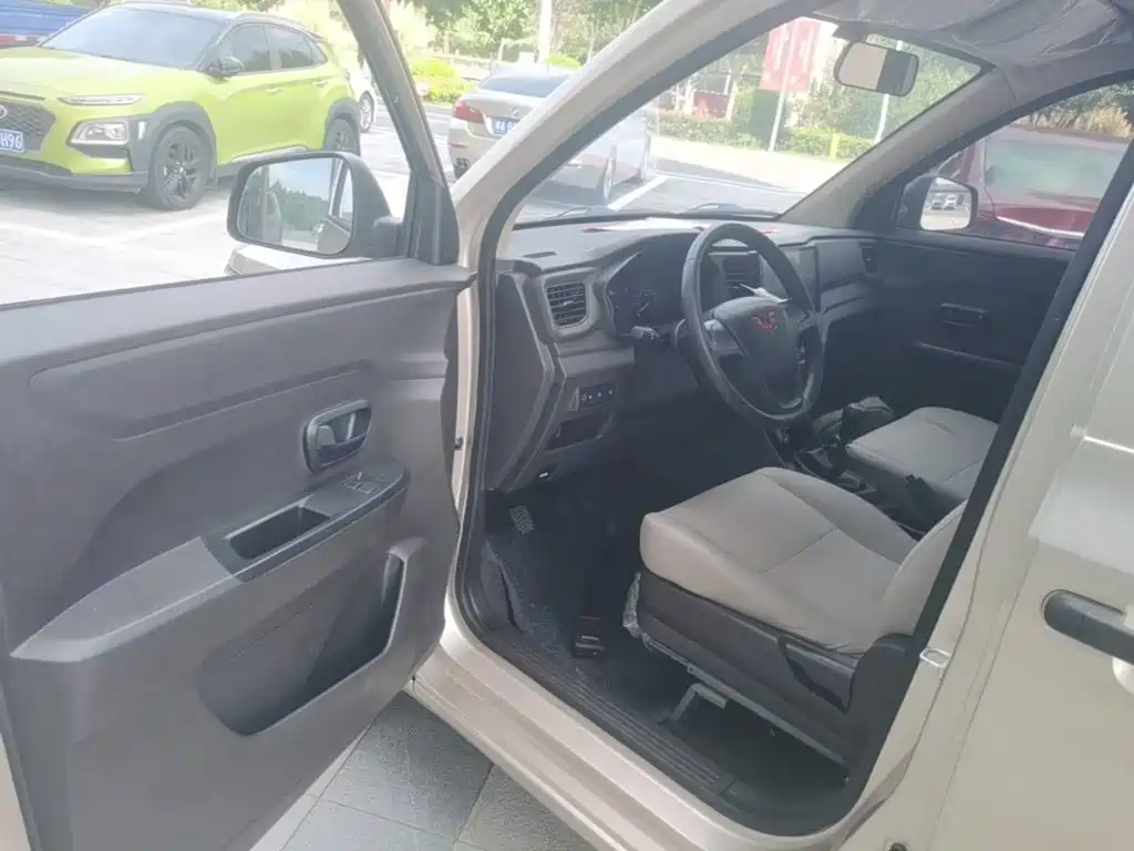 Wuling Hongguang V — миниатюра 16