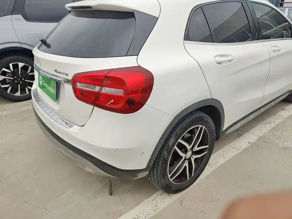Mercedes-Benz GLA — миниатюра 8