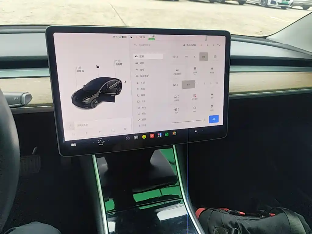 Tesla Model 3 — миниатюра 13