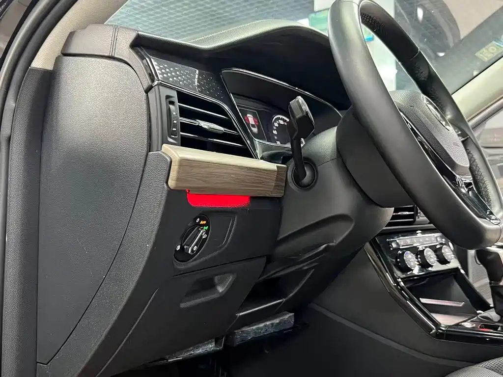 VOLKSWAGEN PASSAT NEW ENERGY