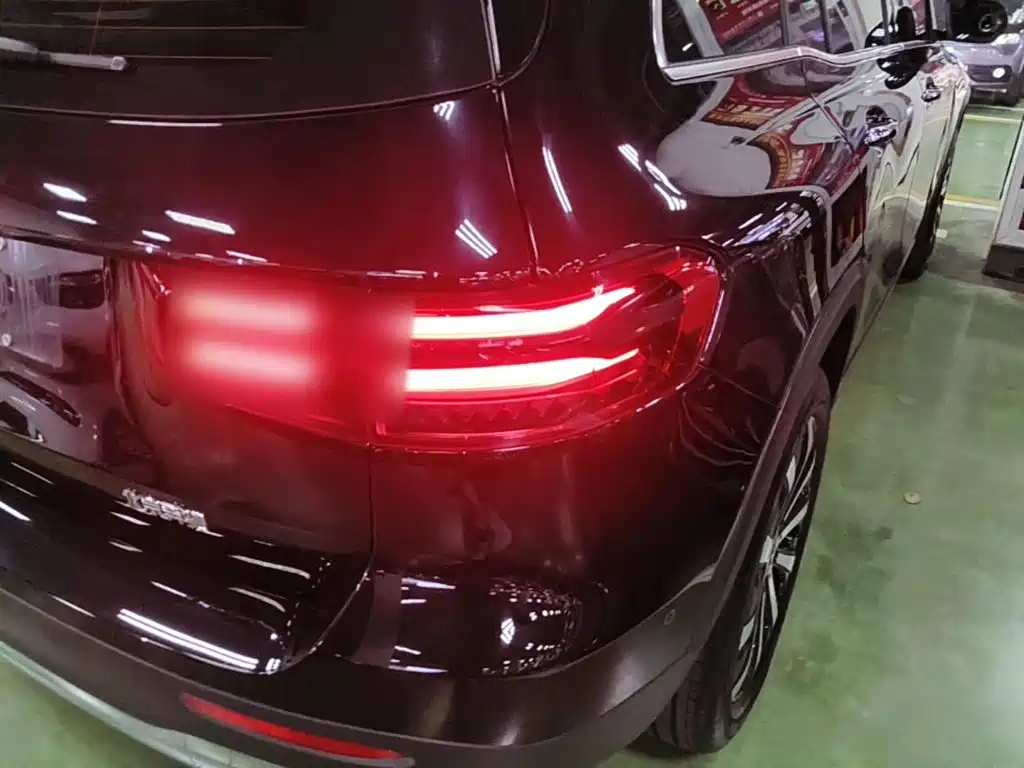 Mercedes-Benz GLB — миниатюра 8