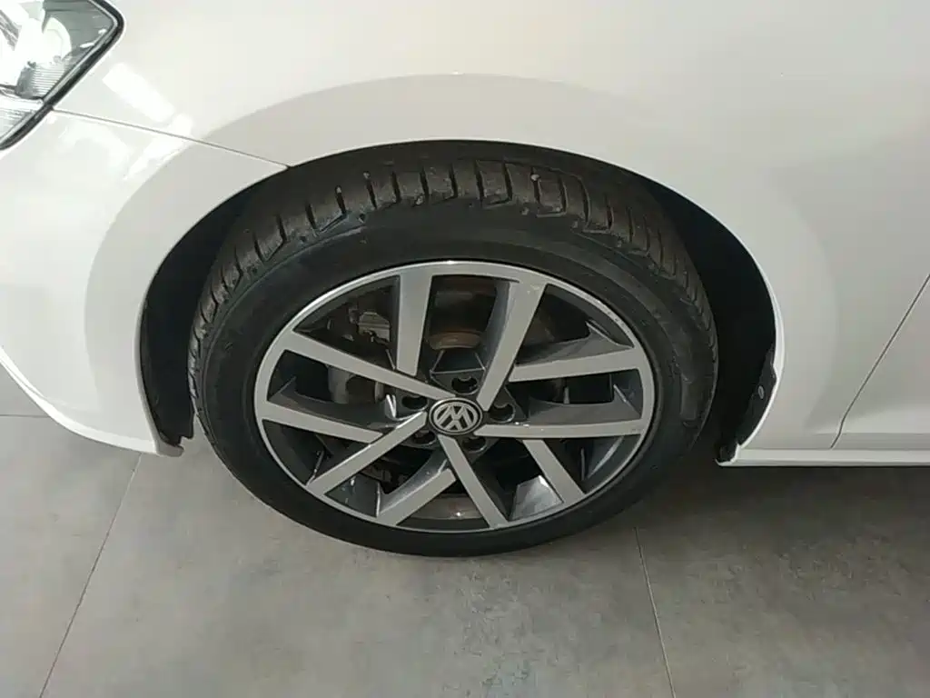 Volkswagen Golf — миниатюра 23