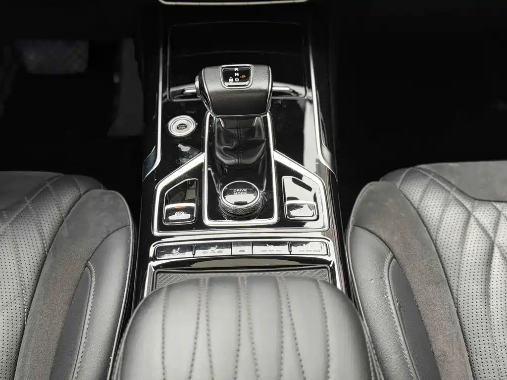 Hongqi Hongqi HS5 — миниатюра 8
