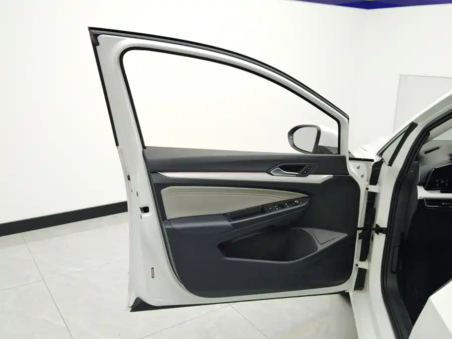 Volkswagen Golf — миниатюра 7