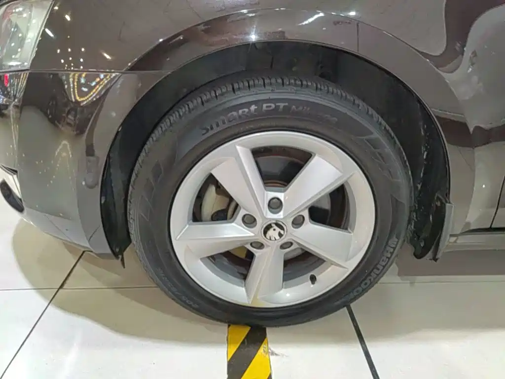Skoda Octavia — миниатюра 23