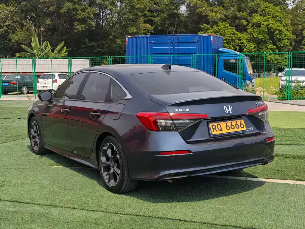 Honda Civic — миниатюра 4