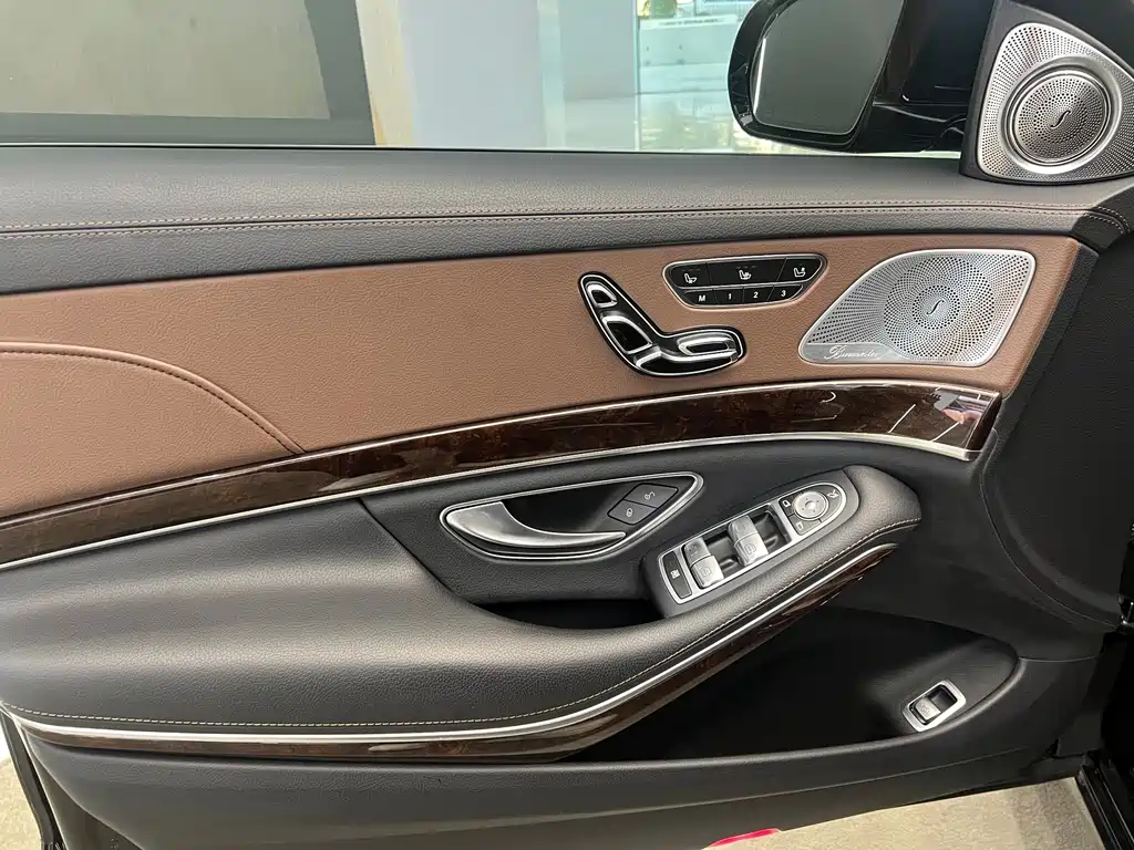 Mercedes-Benz S-Class — миниатюра 9