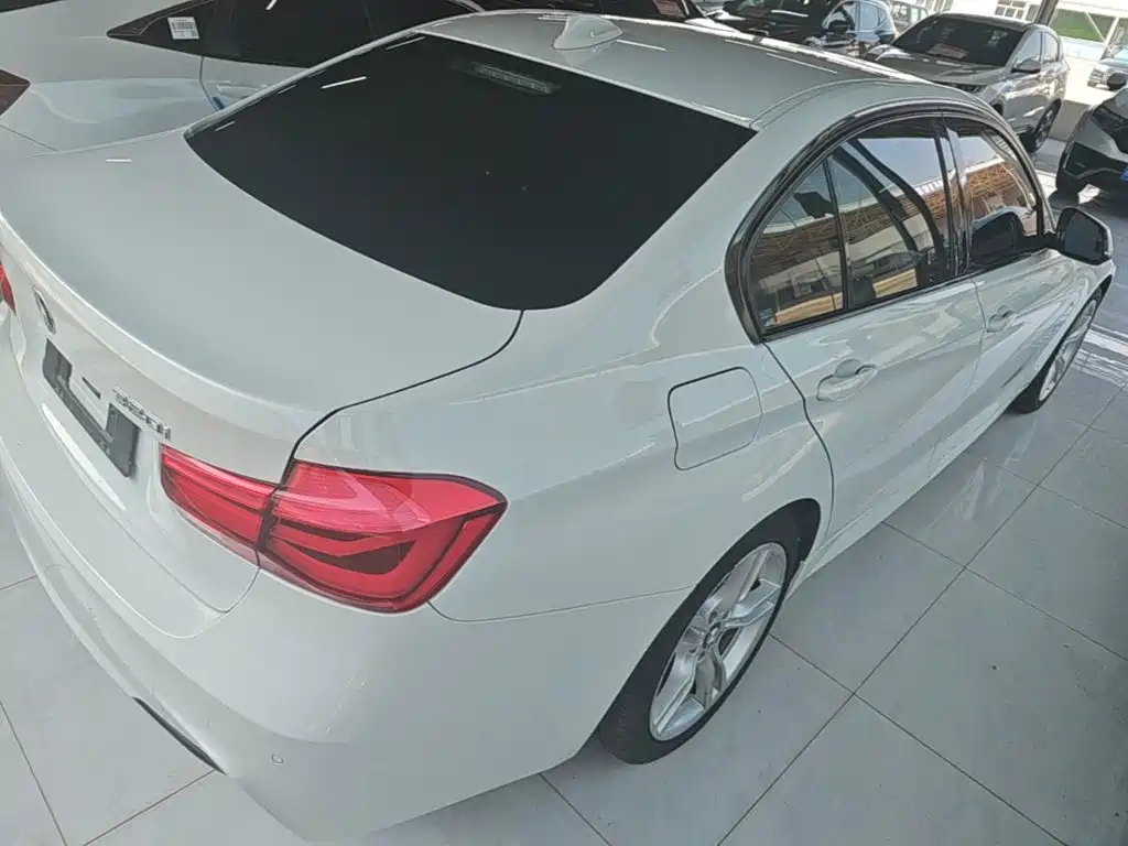 BMW 3 Series — миниатюра 7