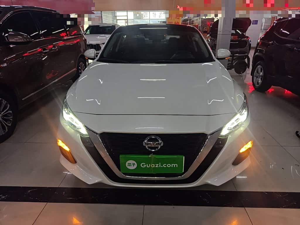 Nissan Teana 2.0 л 2026 г. Белый, пробег 100 км