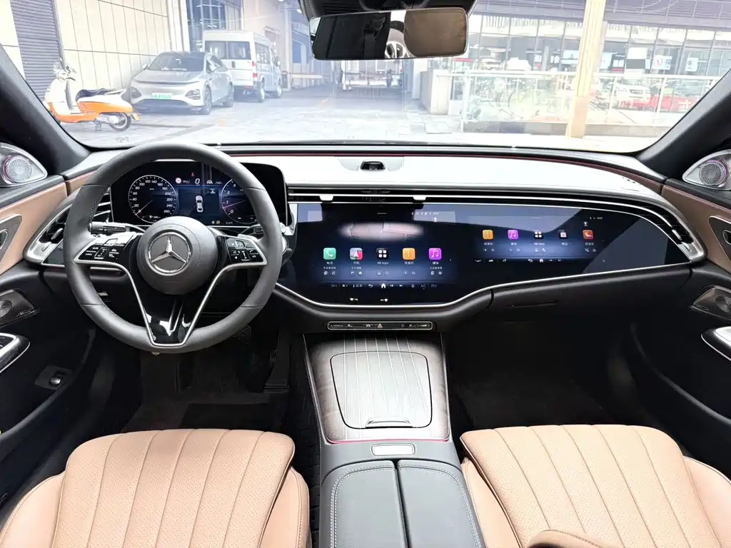 Mercedes-Benz E-Class — миниатюра 3