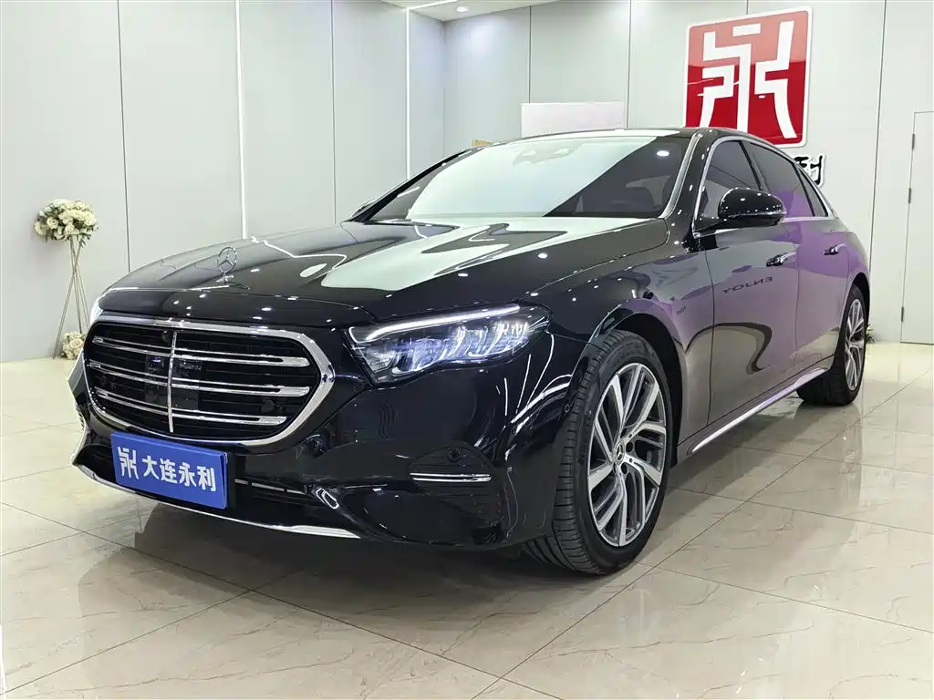Mercedes-Benz E-Class 2025