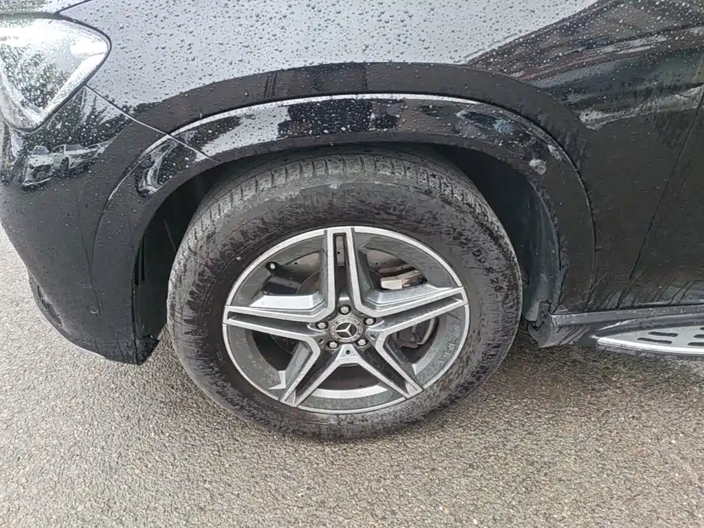 Mercedes-Benz GLE (Import) — миниатюра 23