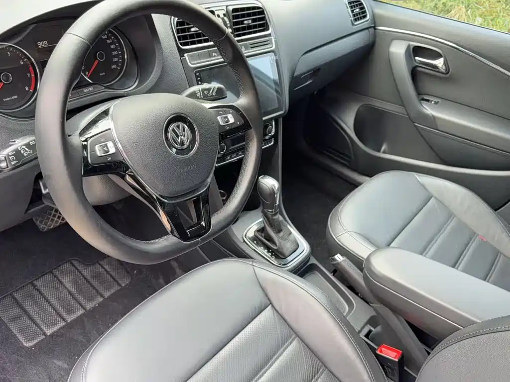 Volkswagen Polo — миниатюра 2