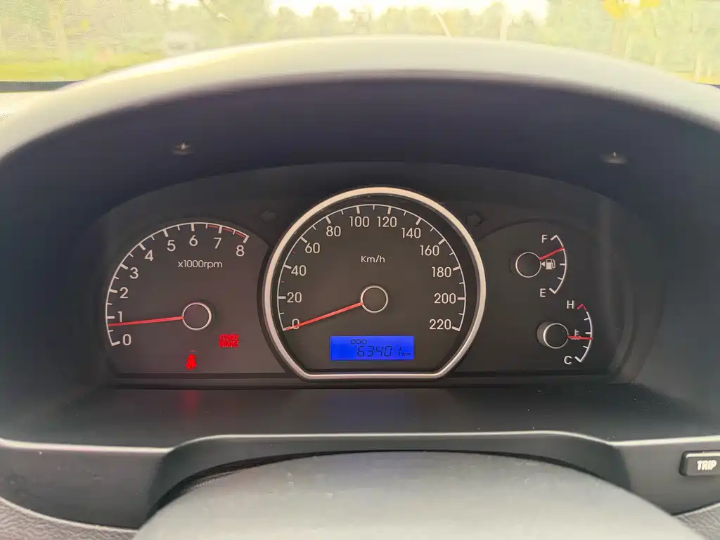 Hyundai Elantra — миниатюра 10