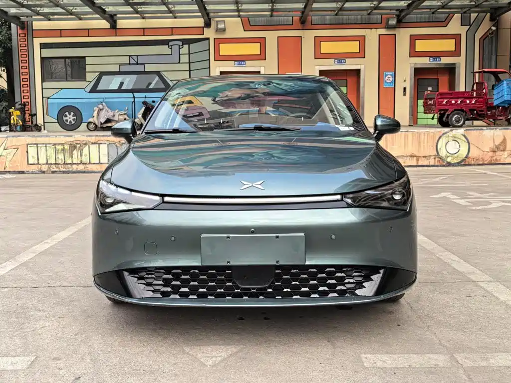 XPeng P5 — миниатюра 2