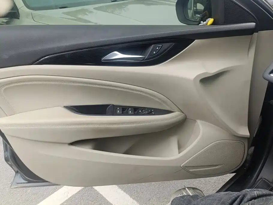 Buick Regal — миниатюра 7