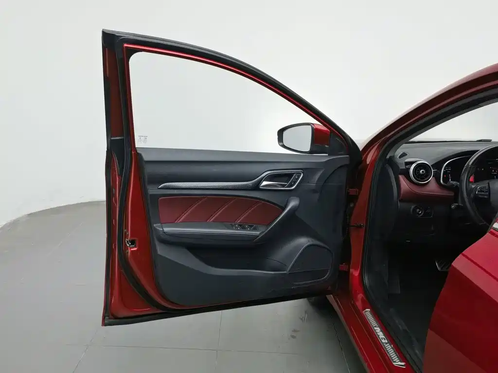 MG MG6 — миниатюра 8
