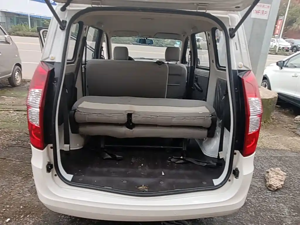 Wuling Hongguang — миниатюра 19