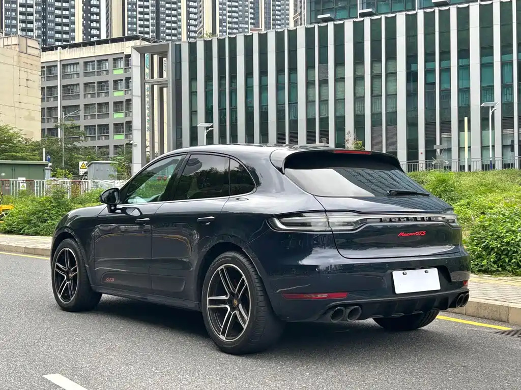 Porsche Macan — миниатюра 10