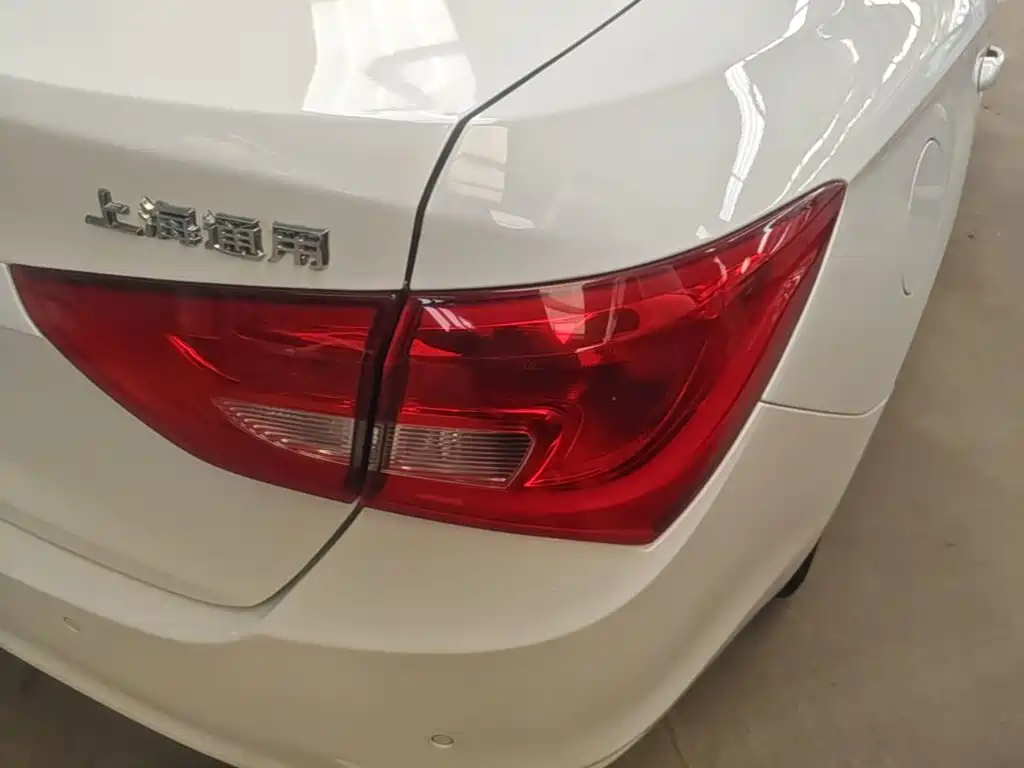 Buick Excelle — миниатюра 8