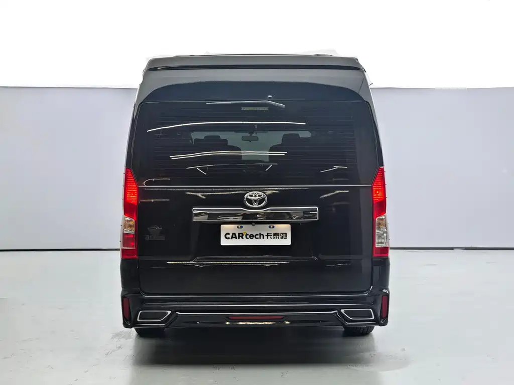 Toyota Hiace — миниатюра 5