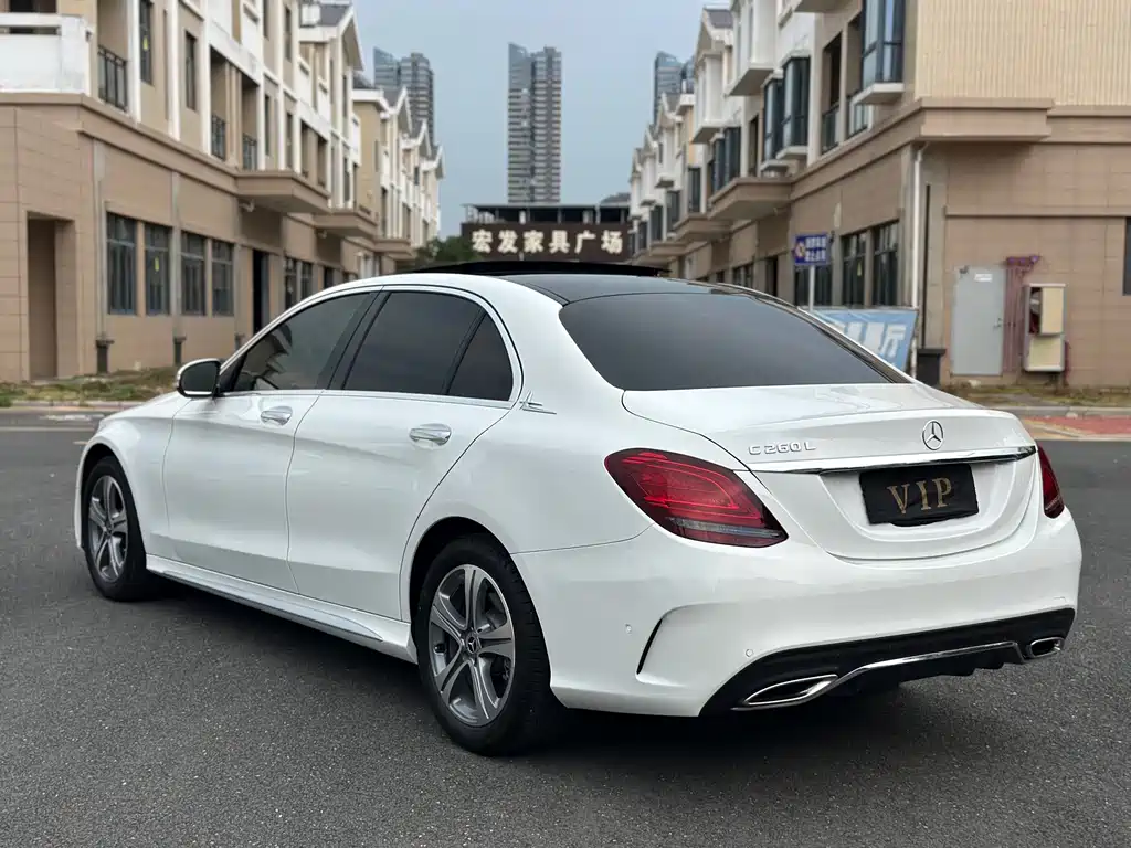 Mercedes-Benz C-Class — миниатюра 7