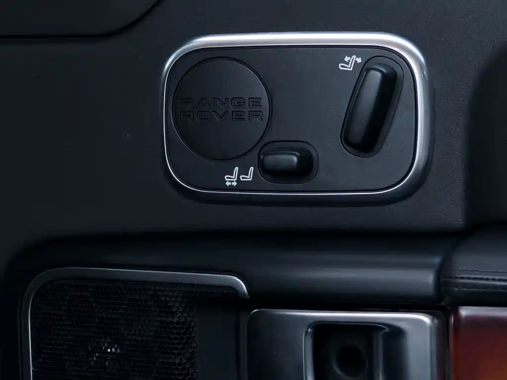 Land Rover Range Rover — миниатюра 18