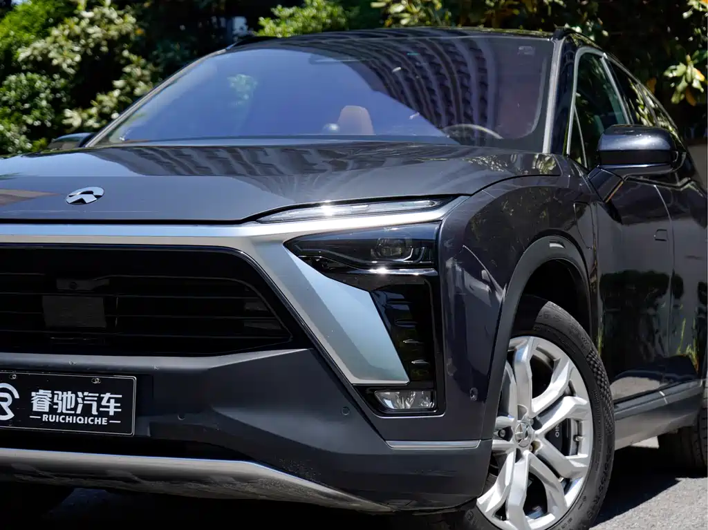 NIO ES8 2020 415KM мест