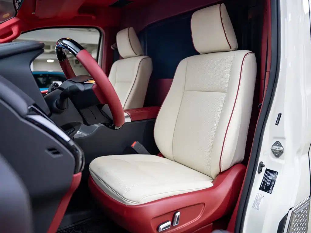 Toyota Hiace — миниатюра 16