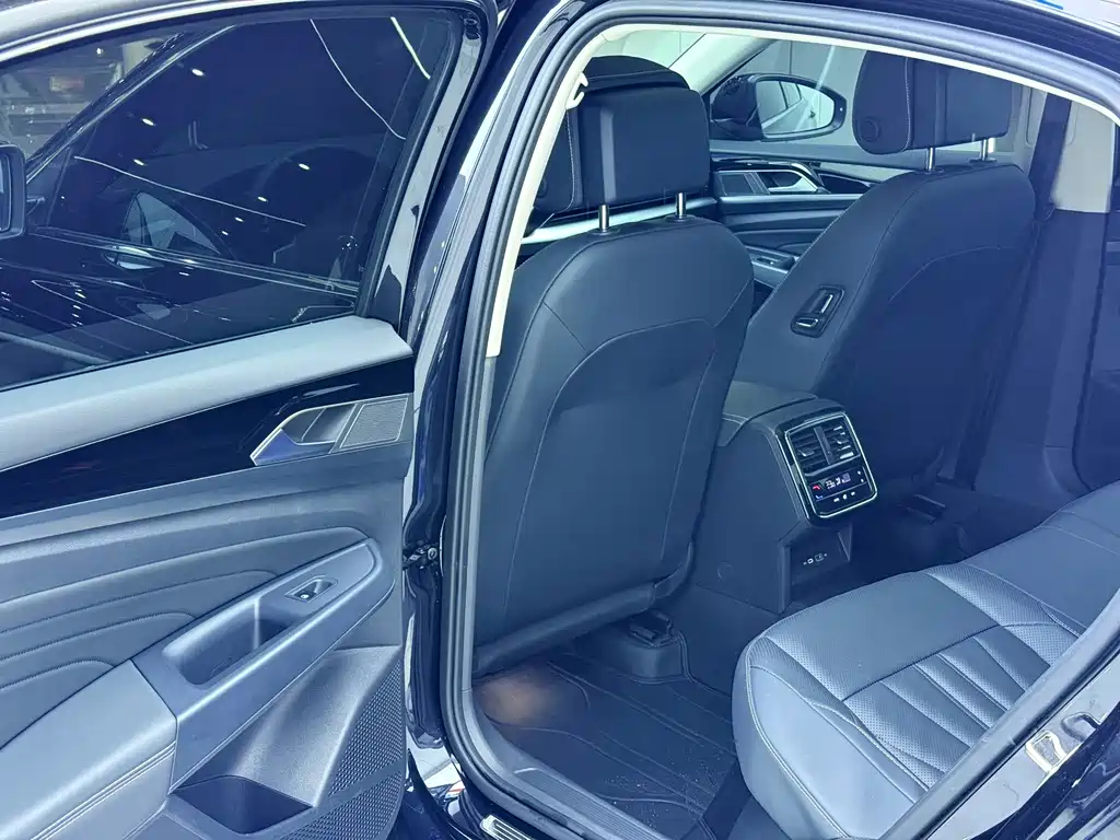 Volkswagen Passat — миниатюра 8