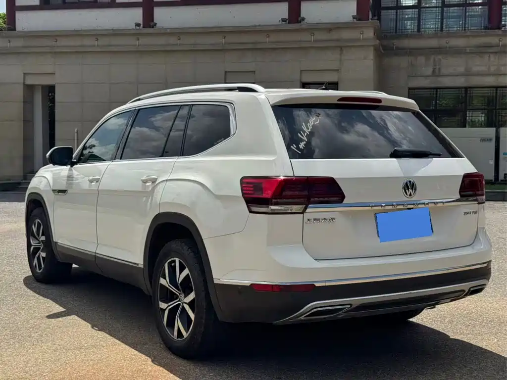 Volkswagen Teramont — миниатюра 5