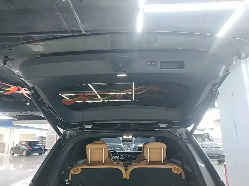 Li Auto Li ONE — миниатюра 19