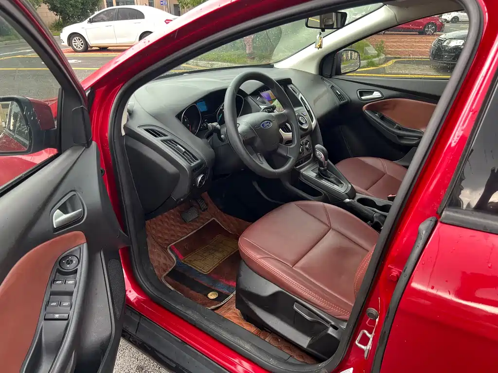 Ford Focus — миниатюра 7