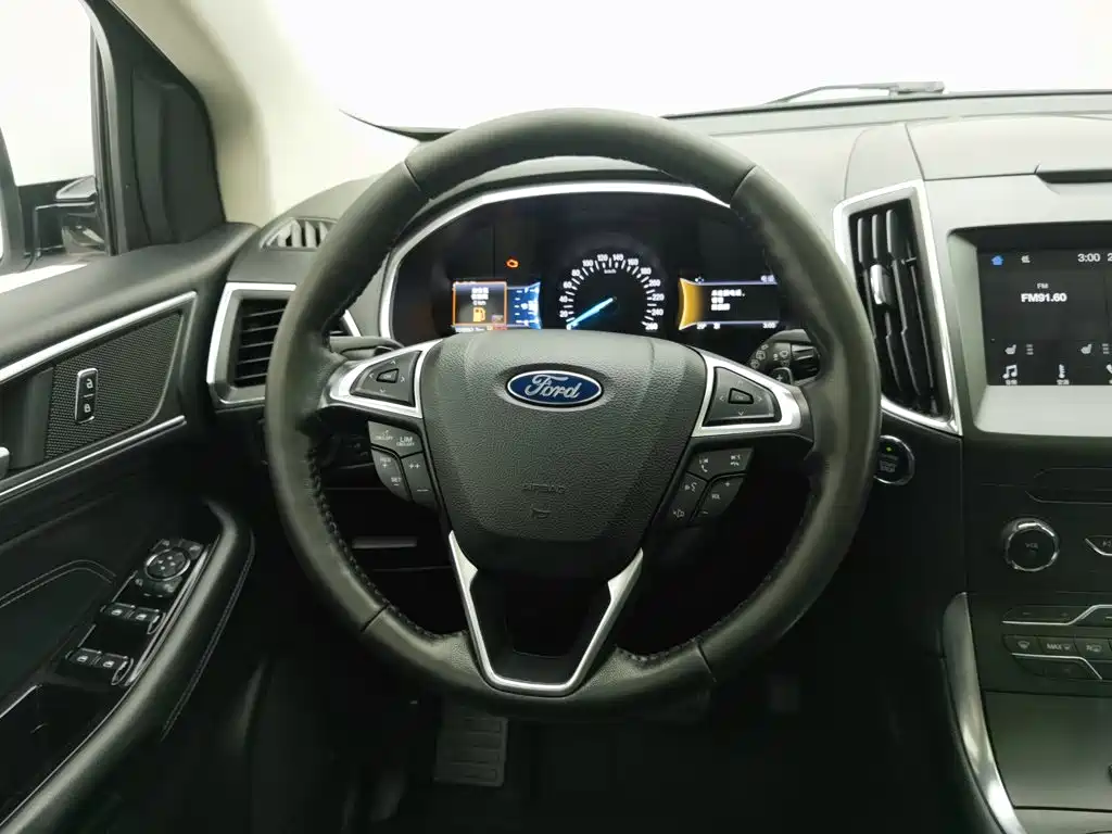 Ford Edge — миниатюра 11