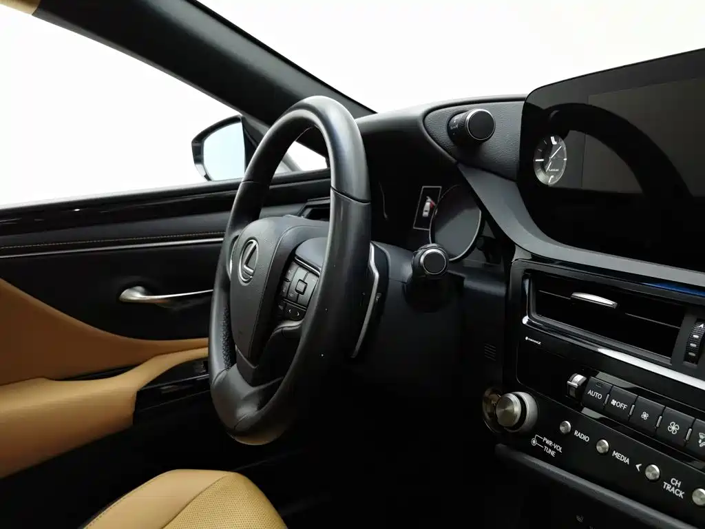 Lexus ES — миниатюра 22