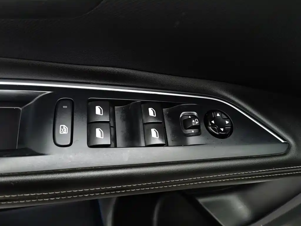 Peugeot 4008 — миниатюра 9