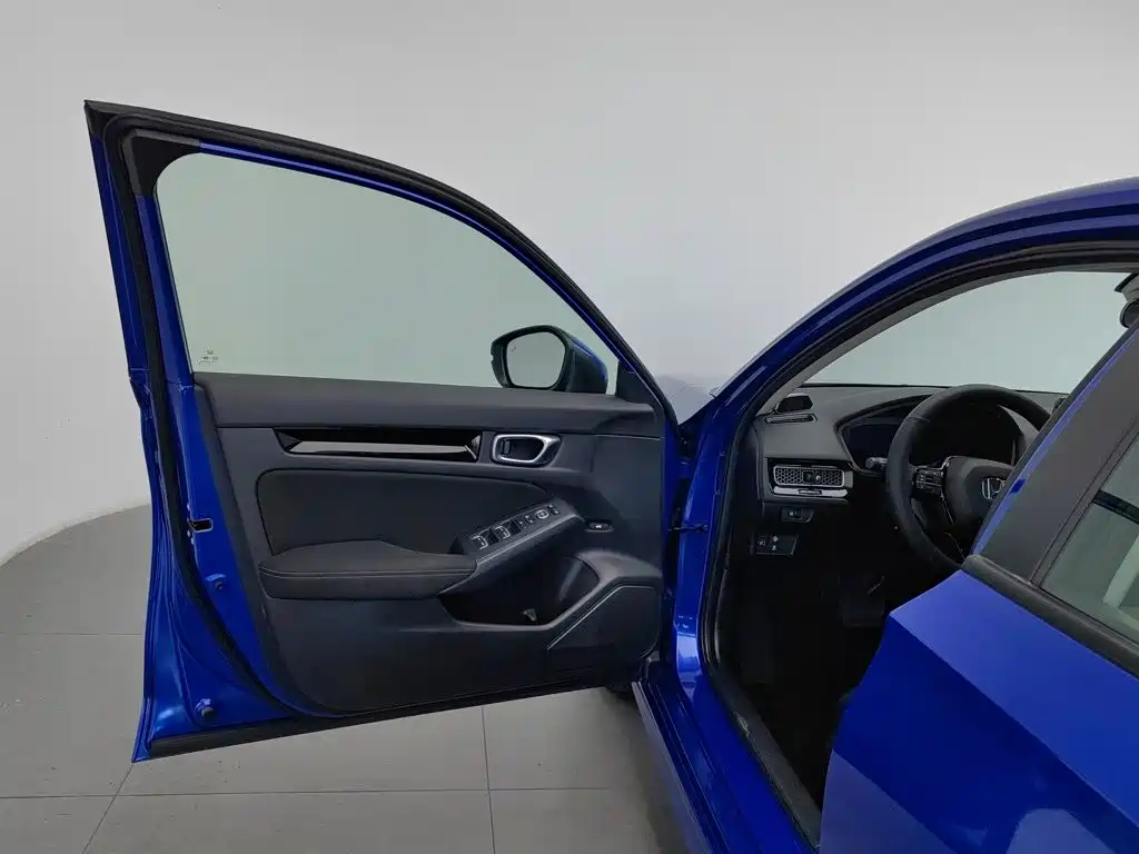 Honda Civic — миниатюра 8