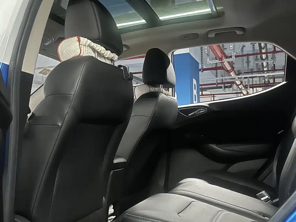 BYD Yuan EV — миниатюра 16