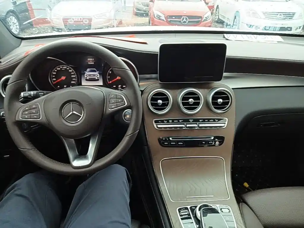 Mercedes-Benz GLC — миниатюра 10
