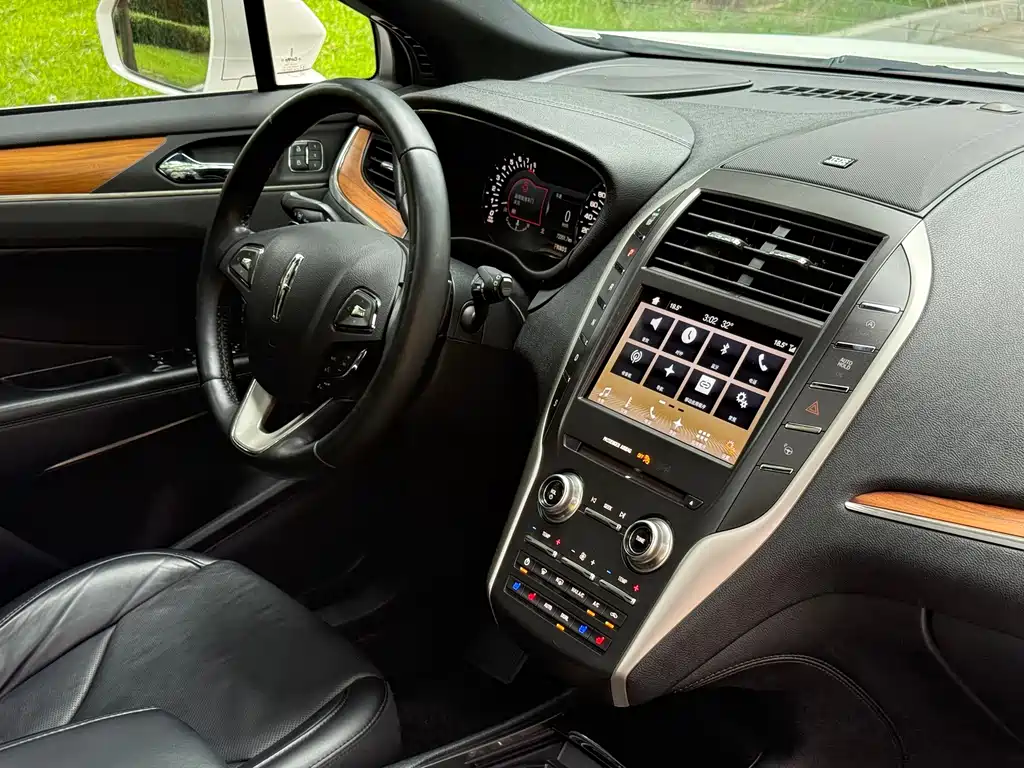 Lincoln MKC 2.0T 4WD Premium Shine Edition, фото 29