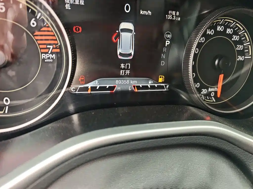 Jeep Cherokee — миниатюра 8