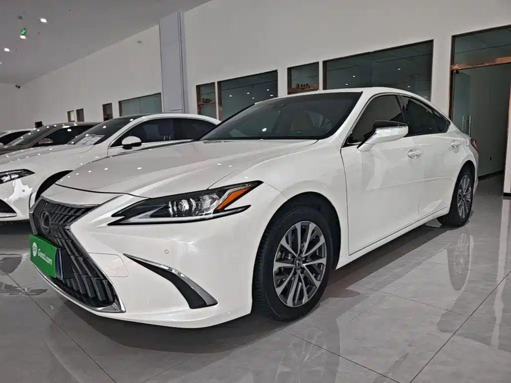 Lexus ES — миниатюра 2