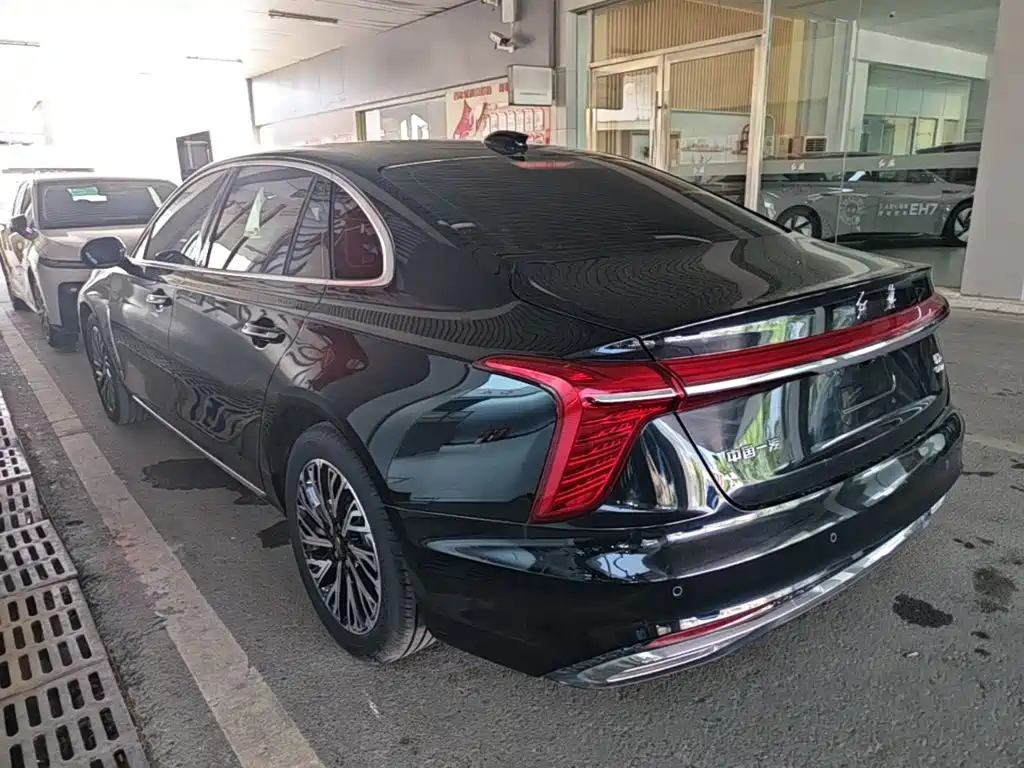 Hongqi H5 2024 2.0T AT