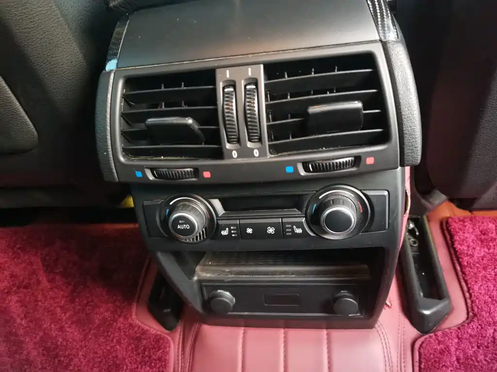 BMW X6 — миниатюра 23
