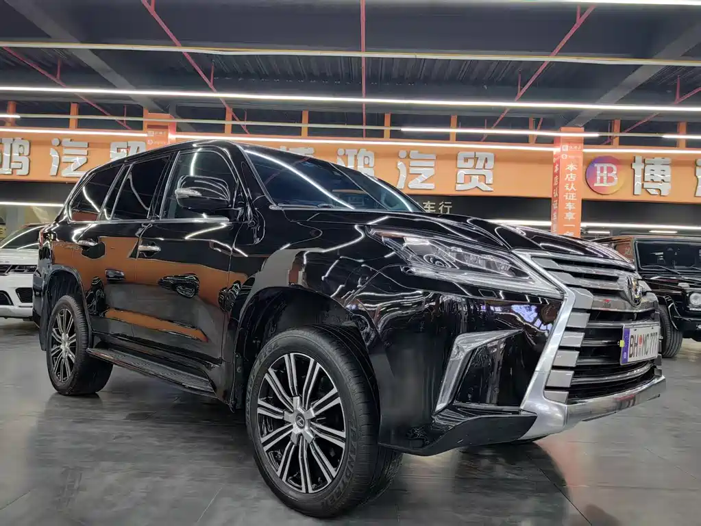 LEXUS LX
