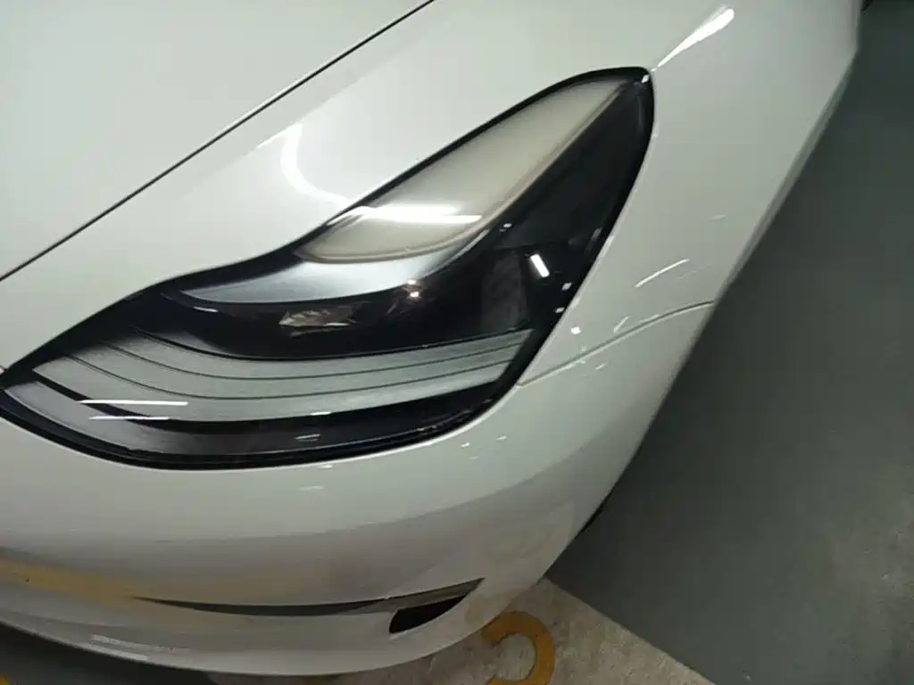 Tesla Model 3 — миниатюра 24