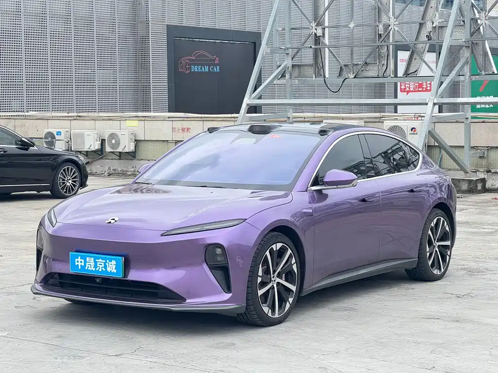 NIO ET5