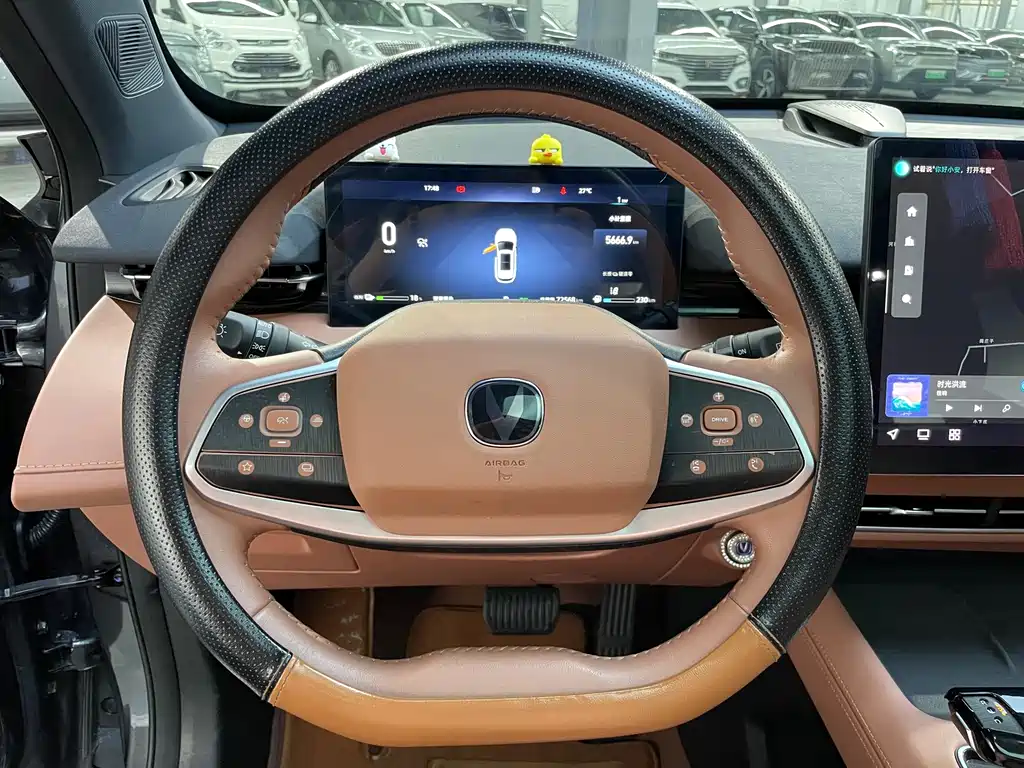 Changan UNI-Z New Energy — миниатюра 6