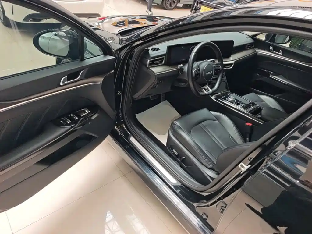 Kia K5 — миниатюра 16